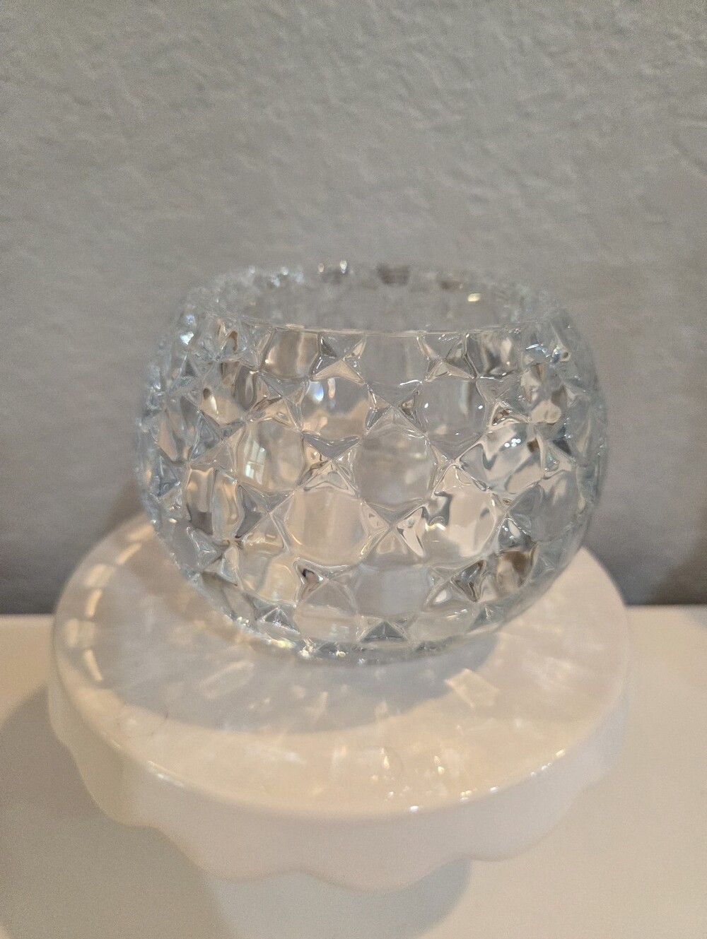Shamnon Crystal Quilted Diamond Pattern Rose Bowl